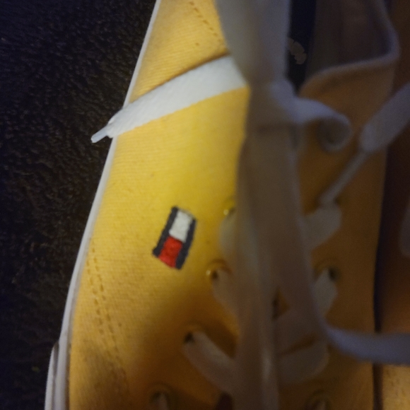 TOMMY HILFIGER CANVAS SNEAKERS - Picture 2 of 4